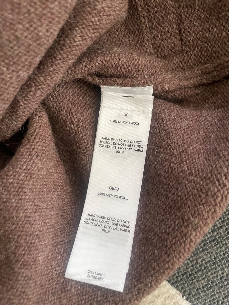 Mens 100% Merino Wool 1/4 Zip Sweater Size Large — image 4 of 4